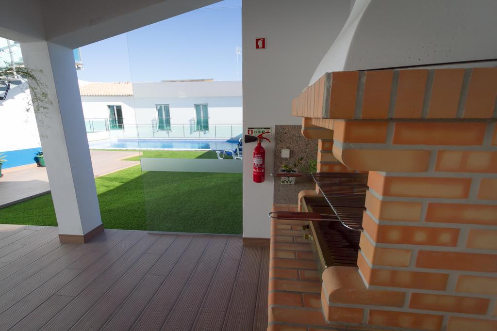 Peralux Hotel ภายนอก รูปภาพ
