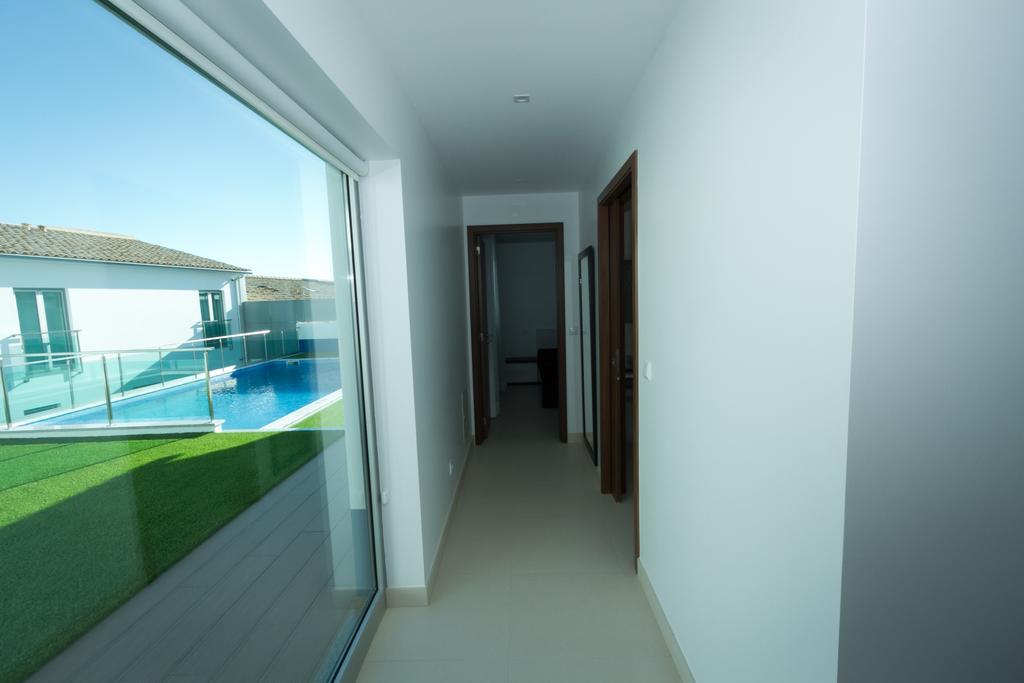 Peralux Hotel ภายนอก รูปภาพ