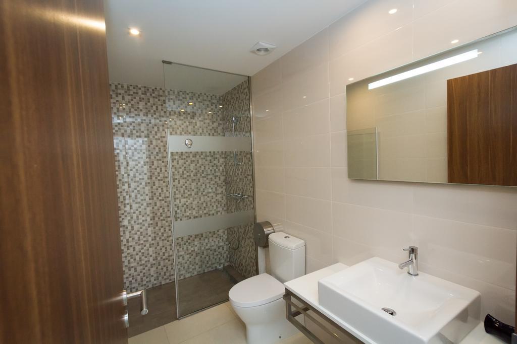 Peralux Hotel ภายนอก รูปภาพ